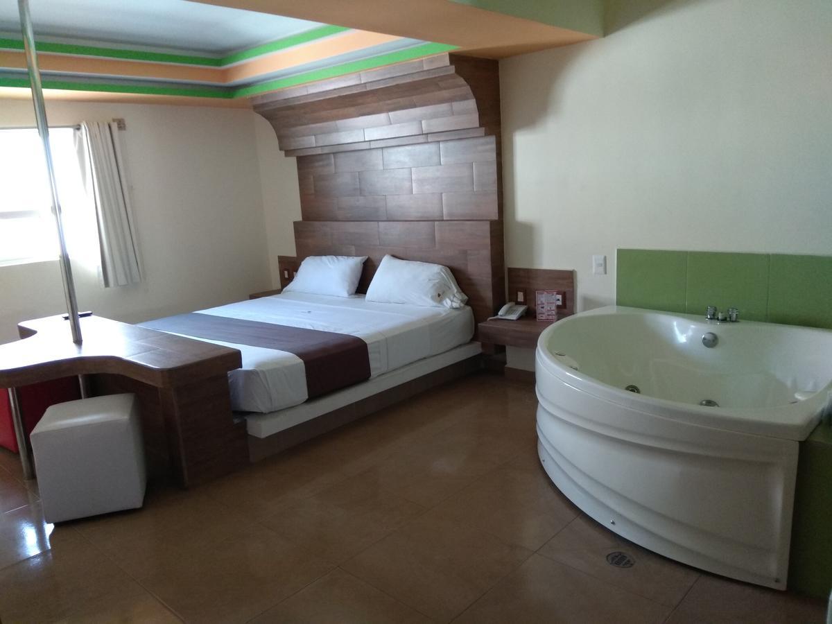 Hotel Rubi Manzanillo Zewnętrze zdjęcie